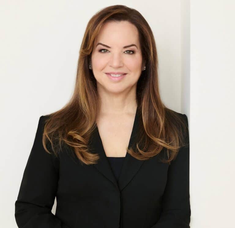 #725: What Most Families Get Wrong About Passing Down Wealth, with Andrea Baumann Lustig